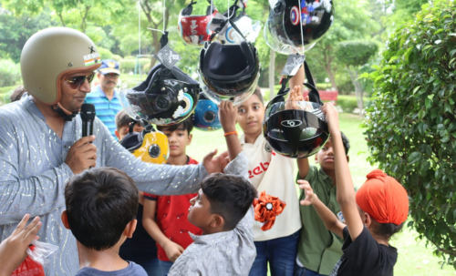 Helmet distribution drive